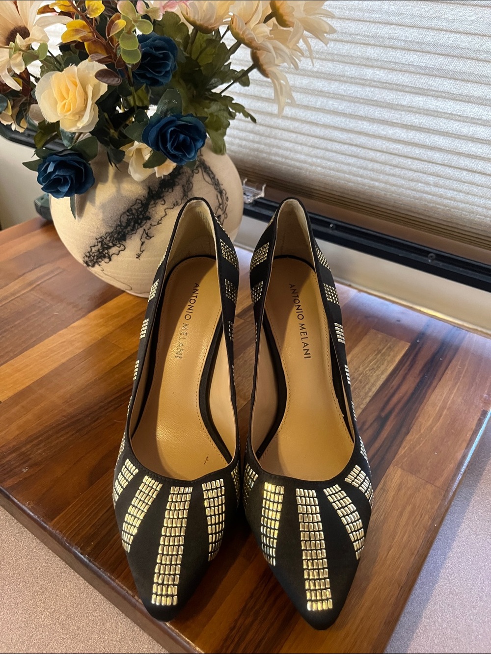 LIKE NEW ! ANTONIO MELANI Black Pumps with Gold Stud Detailing